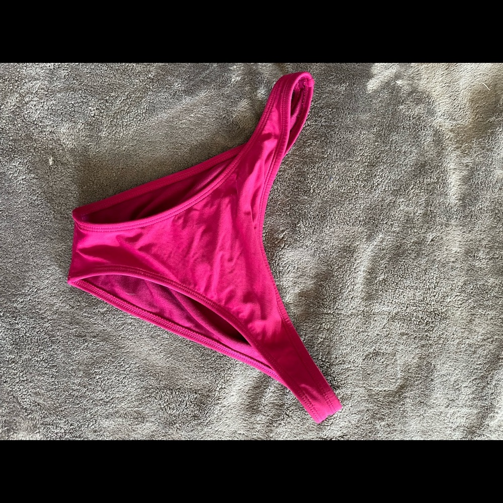 Billabong cheeky maroon bottoms